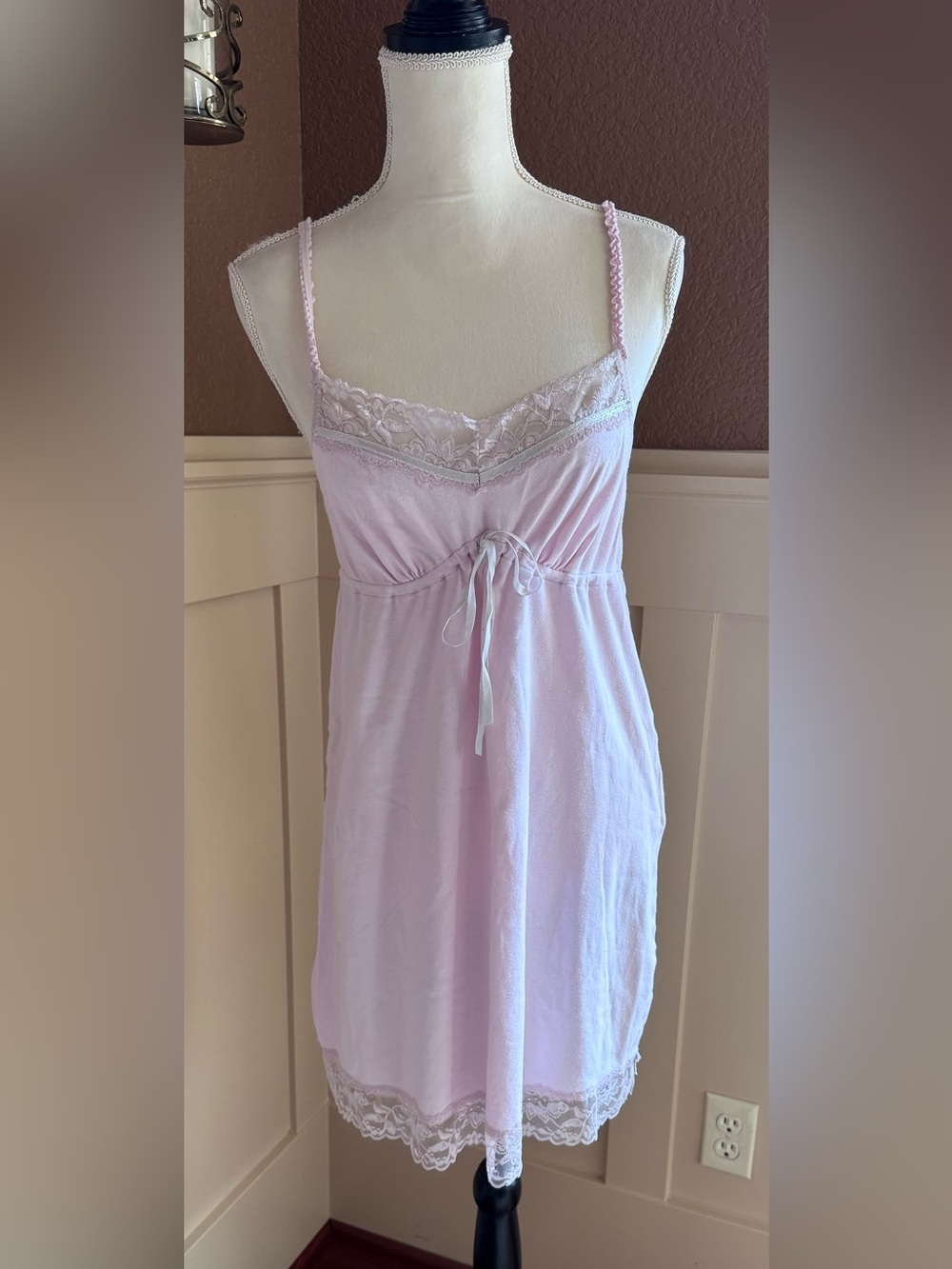 Valerie Stevens pale pink Lace-Trim Chemise with Adjustable Straps